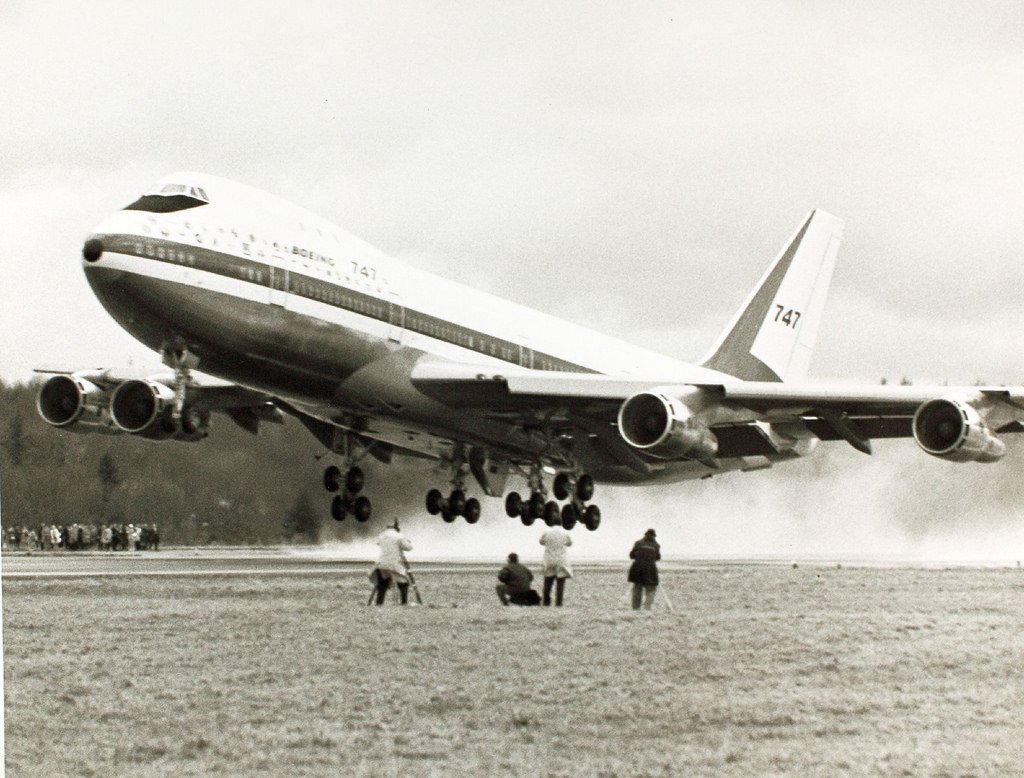 Boeing 747 photo