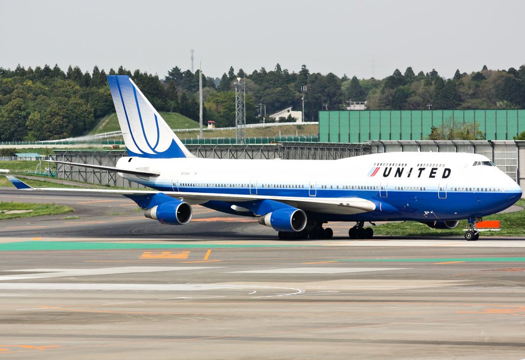 Boeing 747 United