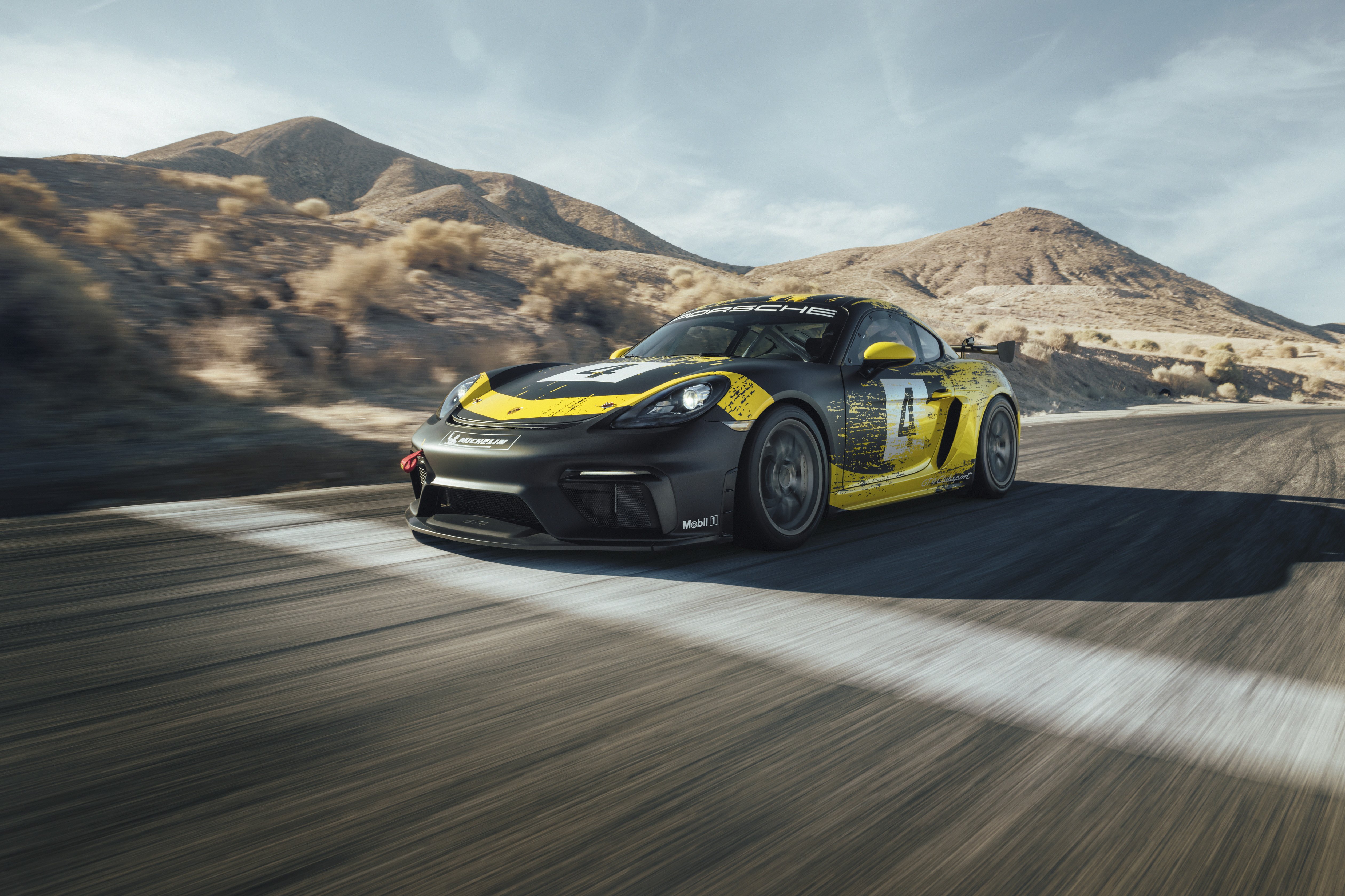 Porsche 718 Cayman GT4 Clubsport 03