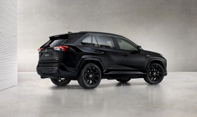 TOYOTA RAV4 HYBRID BLACK EDITION