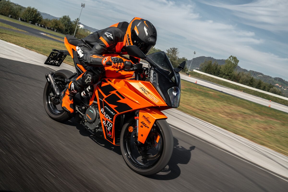 ktm rc390 2023