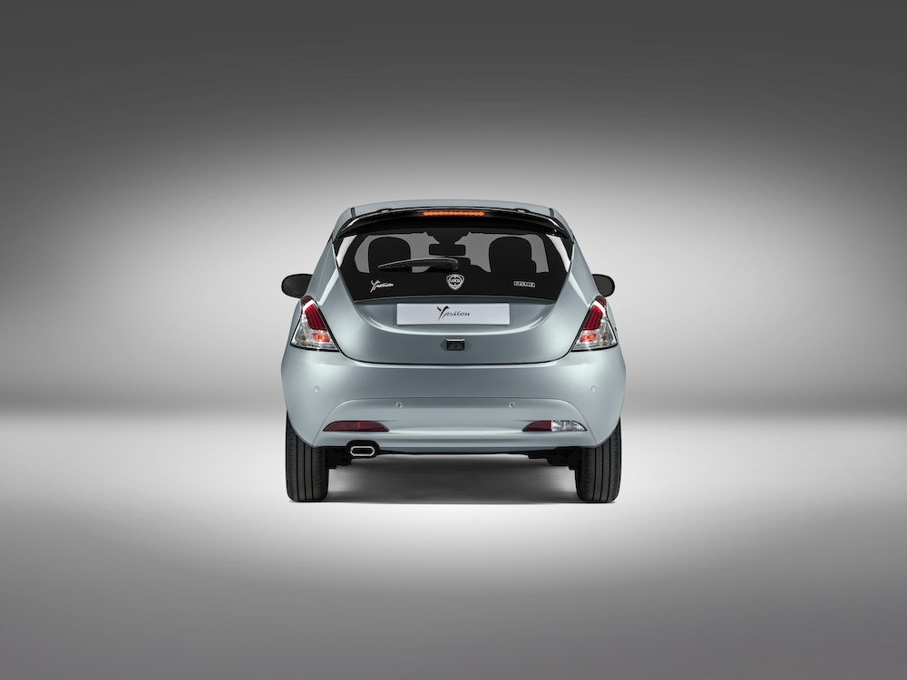 Nuova Lancia Ypsilon MY23: tecnologia e stile 6 Lancia ypsilon my23