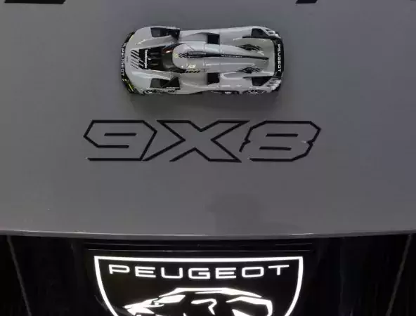 Peugeot 9X8