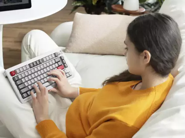 OnePlus Featuring Keyboard 81 Pro