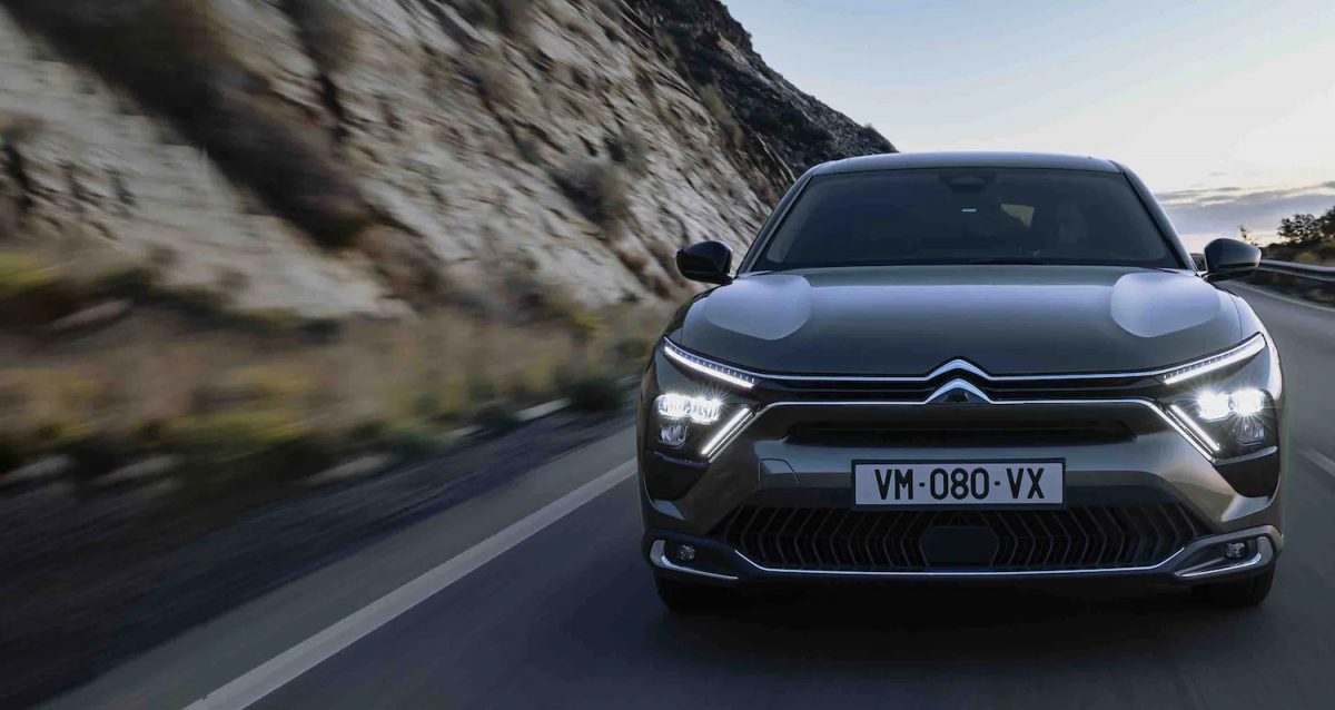 Novità tecnologiche per Citroen C4 e C5 X