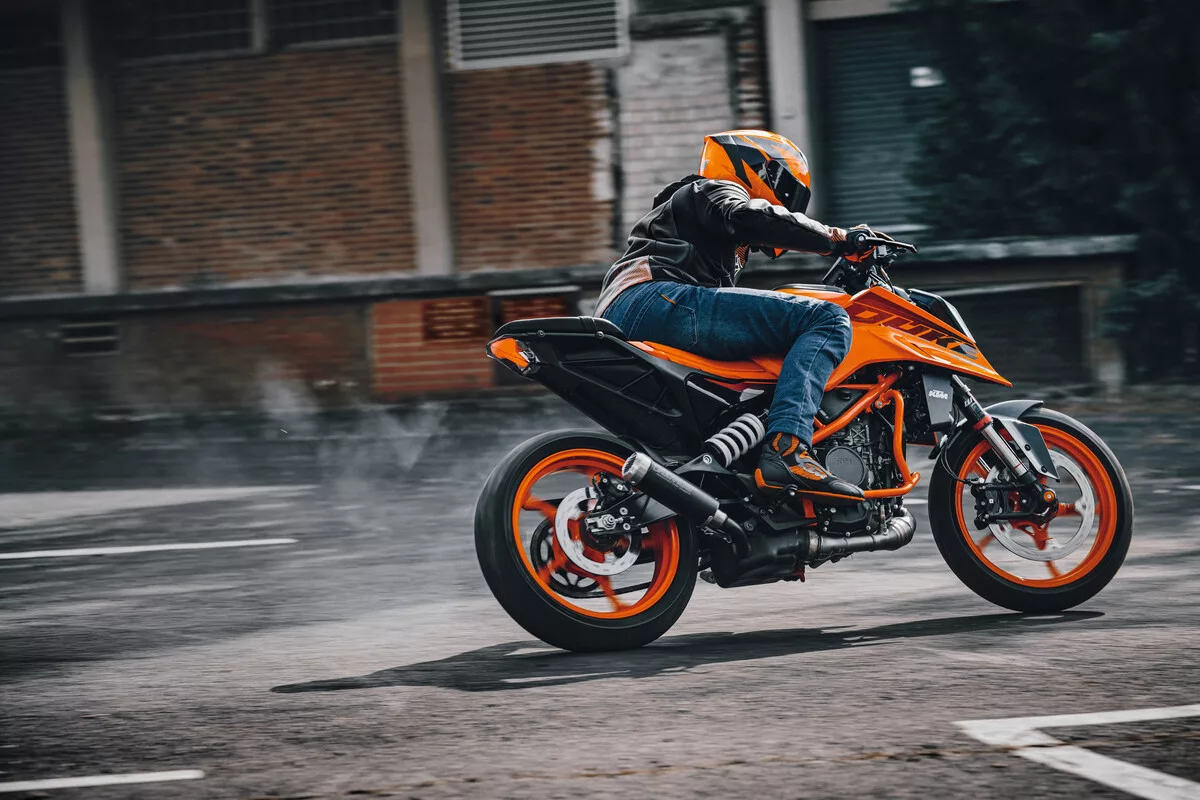 KTM DUKE 2024