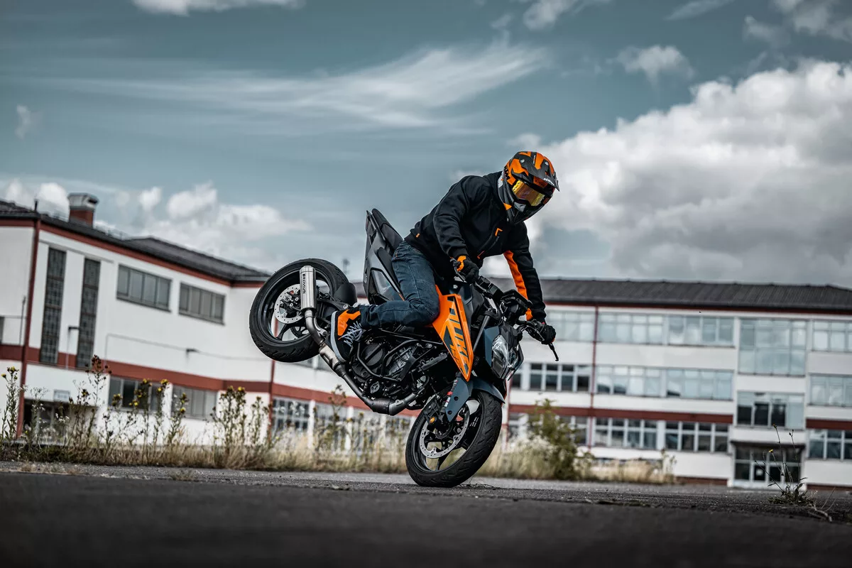 KTM DUKE 2024