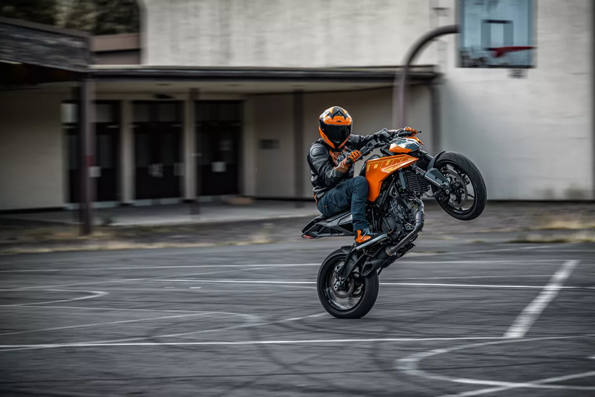 KTM DUKE 2024