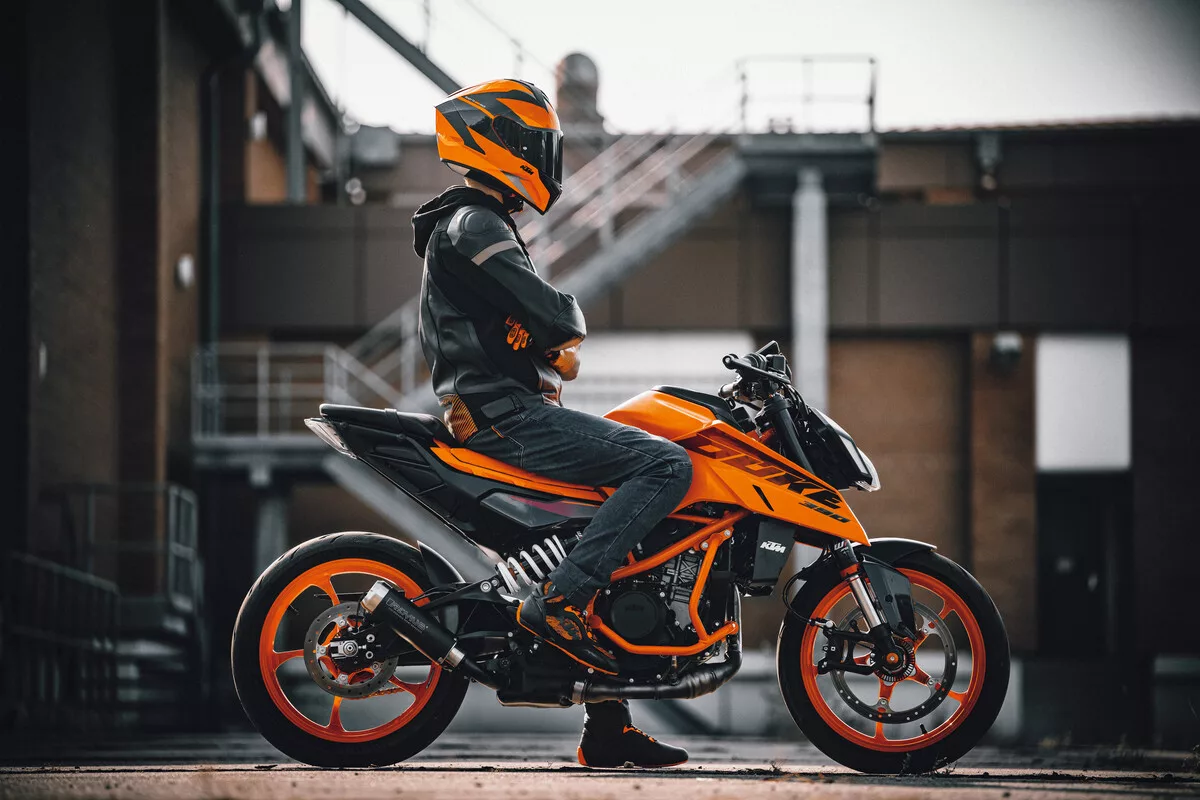 KTM DUKE 2024