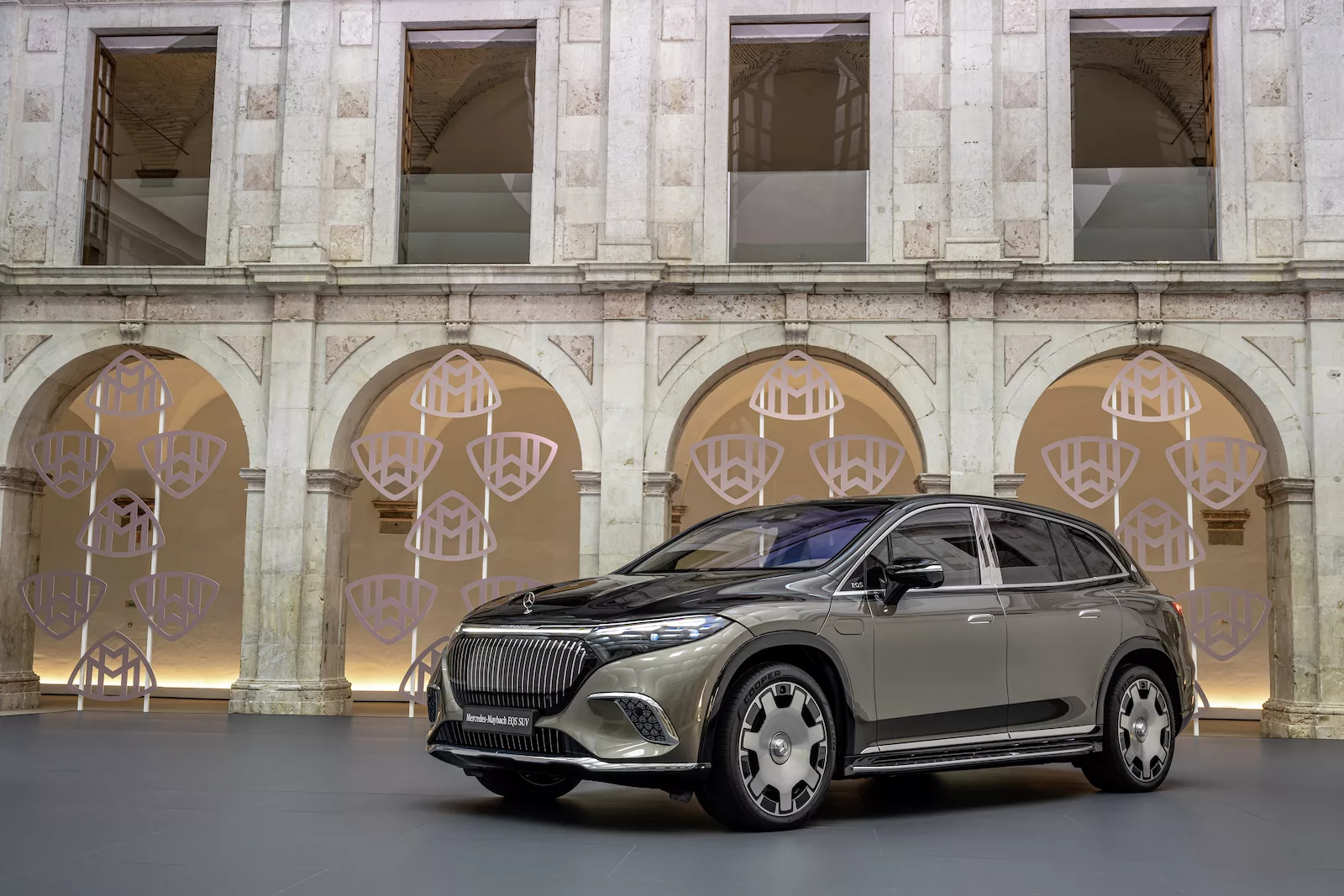 Nuova Mercedes-Maybach EQS 680 SUV: lusso alla massima potenza 3 Mercedes-Maybach EQS 680 SUV