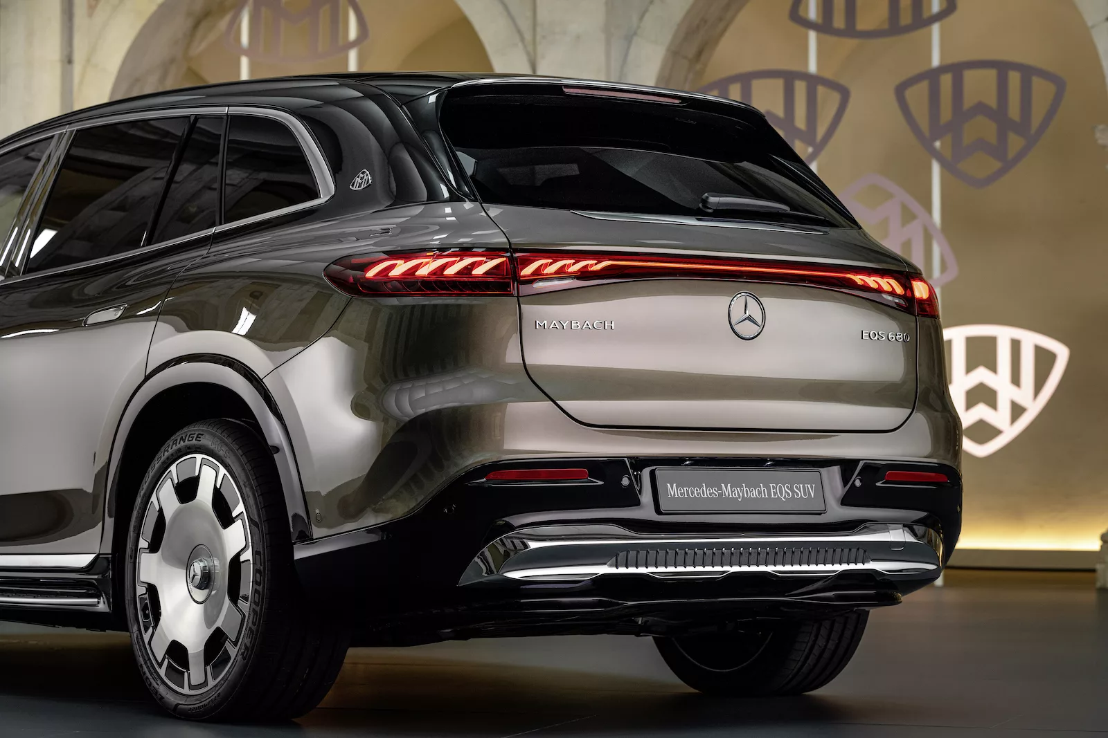 Nuova Mercedes-Maybach EQS 680 SUV: lusso alla massima potenza 7 Mercedes-Maybach EQS 680 SUV