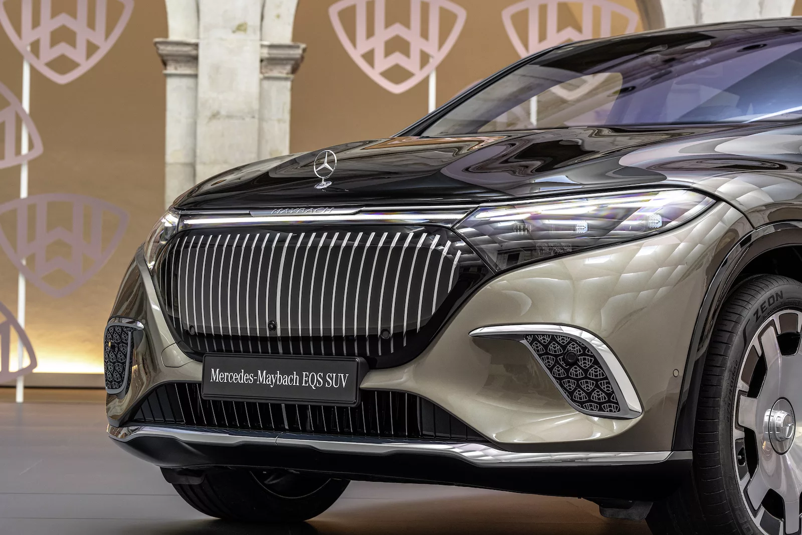 Nuova Mercedes-Maybach EQS 680 SUV: lusso alla massima potenza 10 Mercedes-Maybach EQS 680 SUV
