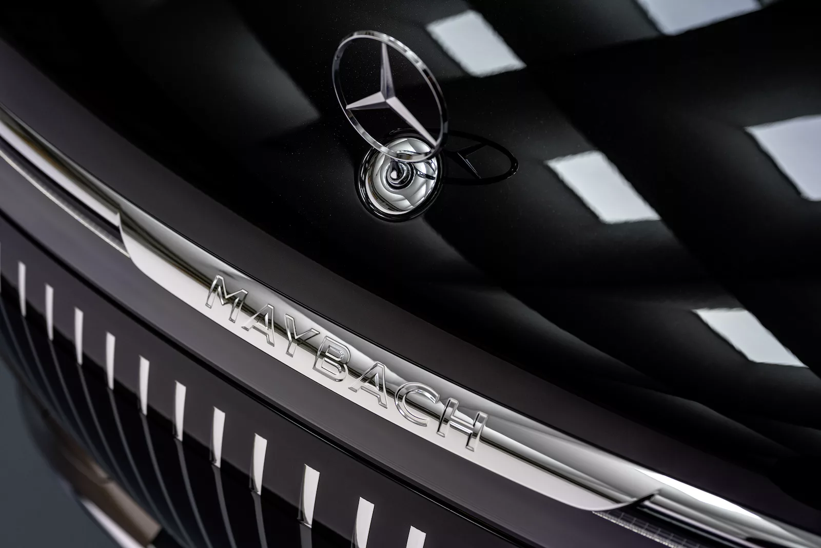 Nuova Mercedes-Maybach EQS 680 SUV: lusso alla massima potenza 2 Mercedes-Maybach EQS 680 SUV