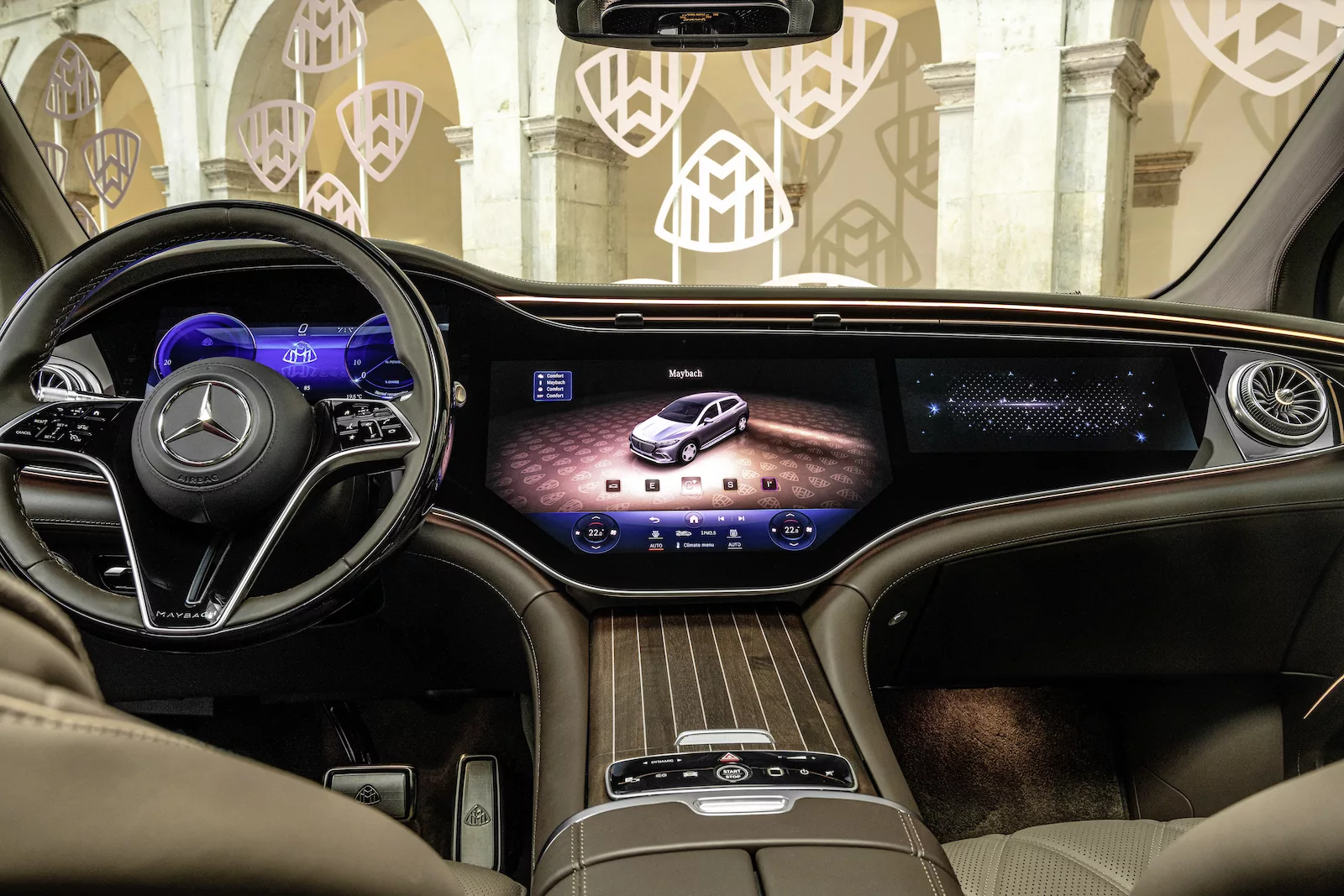 Nuova Mercedes-Maybach EQS 680 SUV: lusso alla massima potenza 8 Mercedes-Maybach EQS 680 SUV