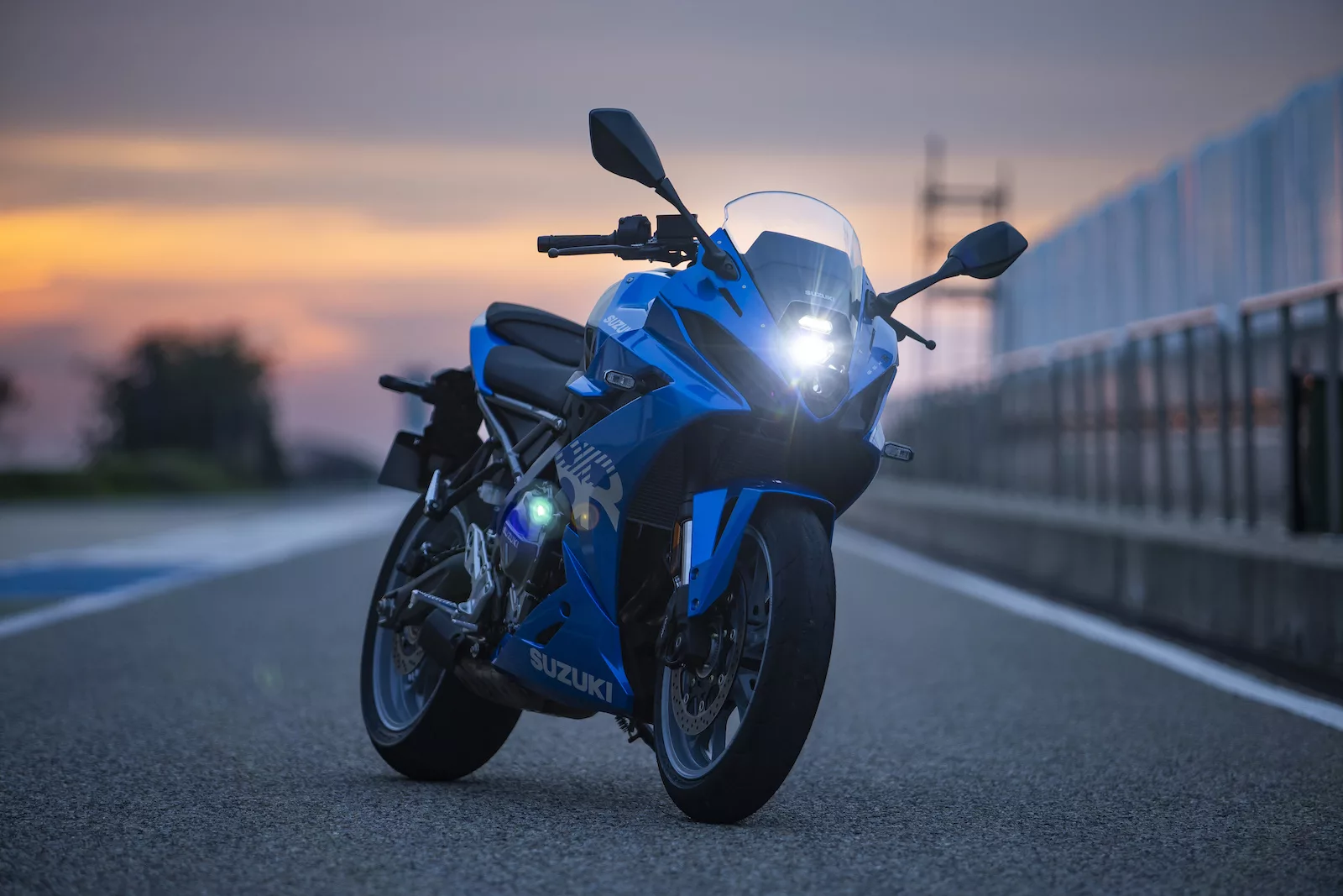 Suzuki GSX-8R