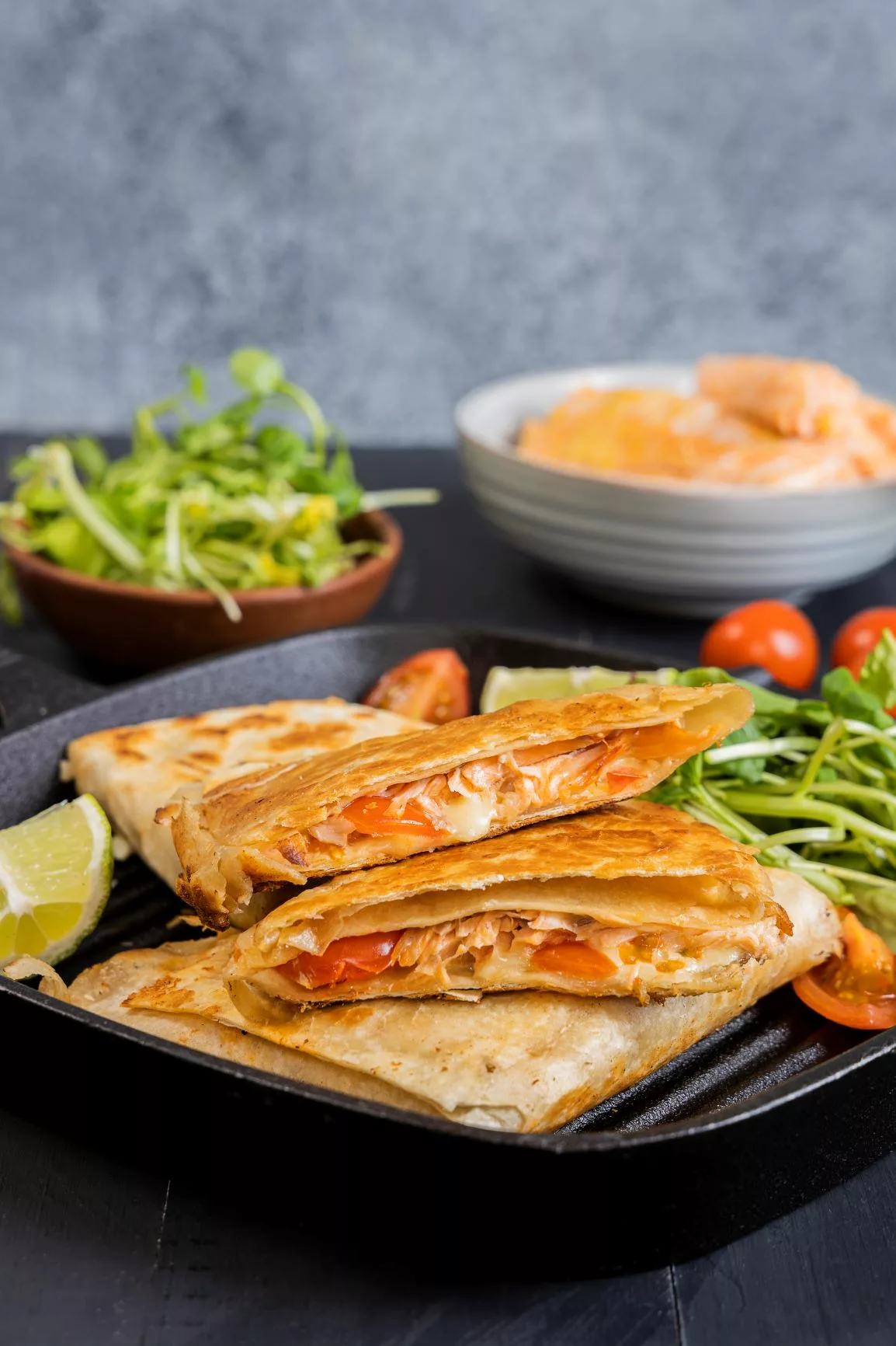 quesadilla con salmone