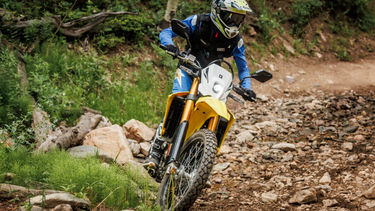 moto Suzuki DR-Z4S e DR-Z4SM 2025