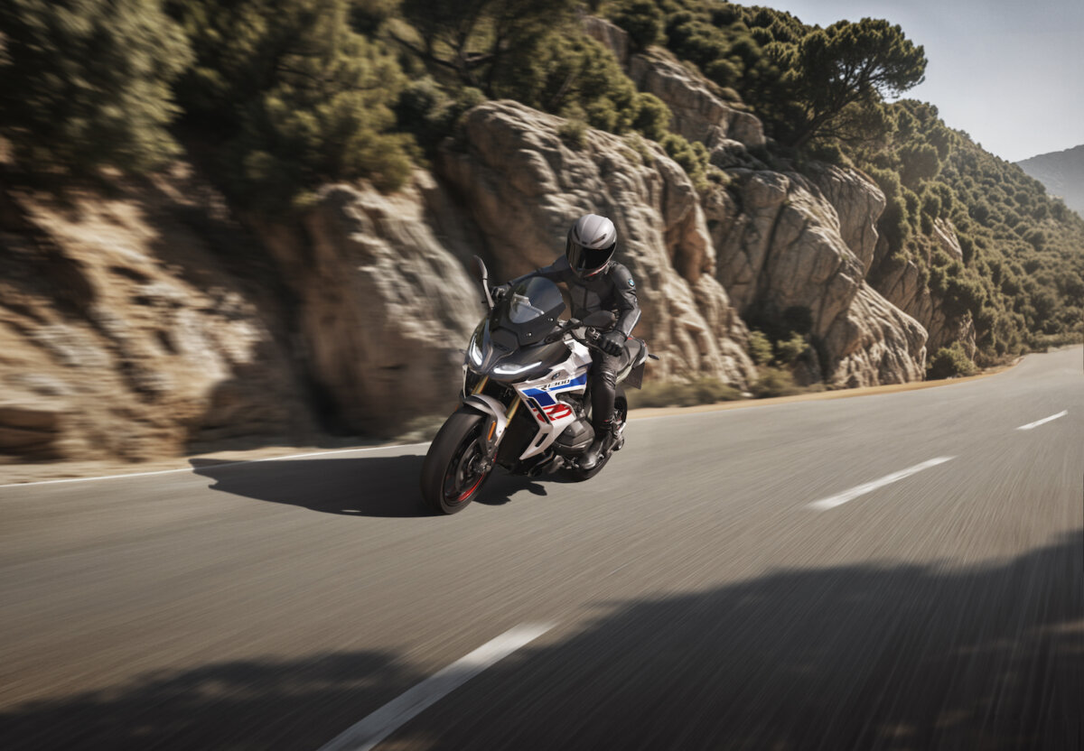 Nuova moto BMW R 1300 RS 2025: sportiva, tecnologica, perfetta sport touring 11 BMW R 1300 RS 2025