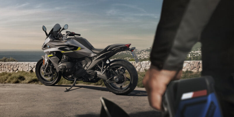 Nuova moto BMW R 1300 RS 2025: sportiva, tecnologica, perfetta sport touring 1 BMW R 1300 RS 2025