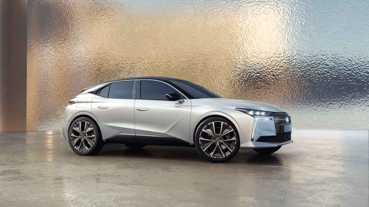 DS N 4, lusso elettrico francese 18 DS N 4