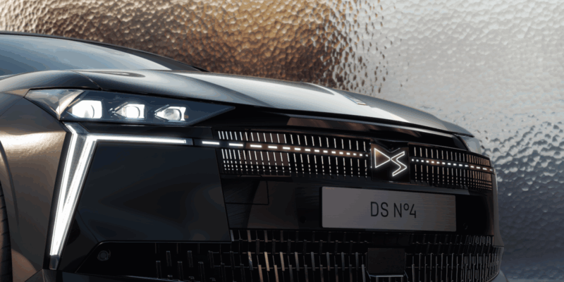 DS N 4, lusso elettrico francese 1 DS N 4
