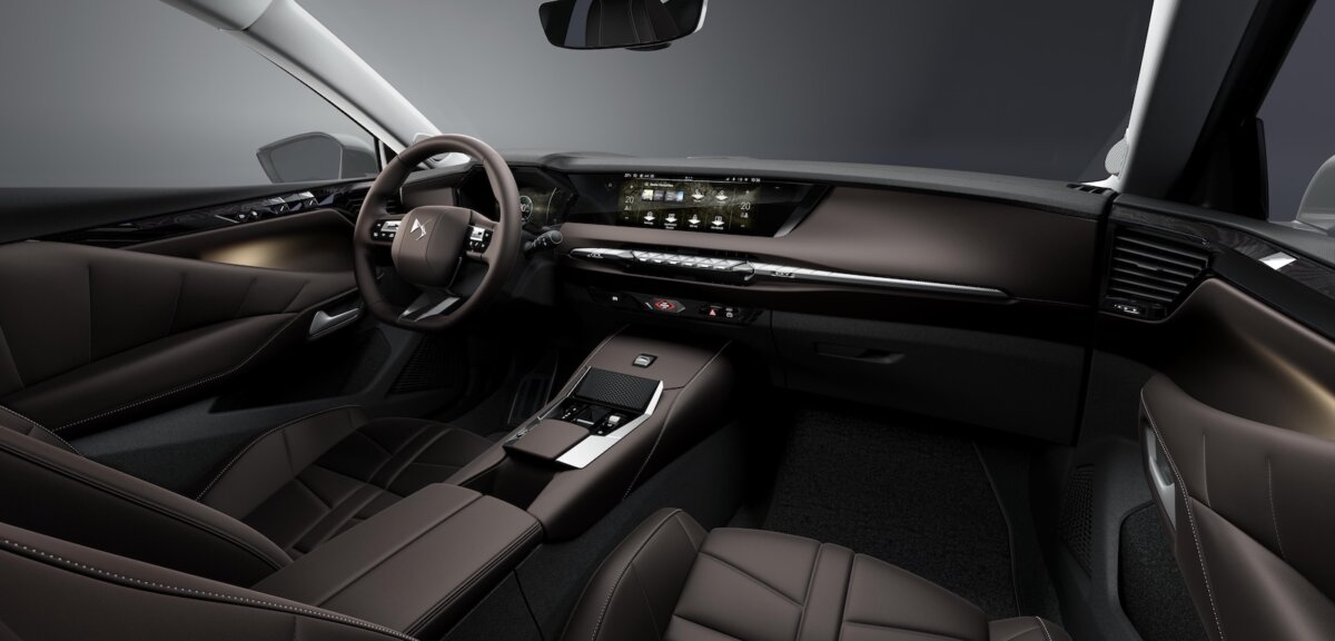 DS N 4, lusso elettrico francese 19 DS N 4