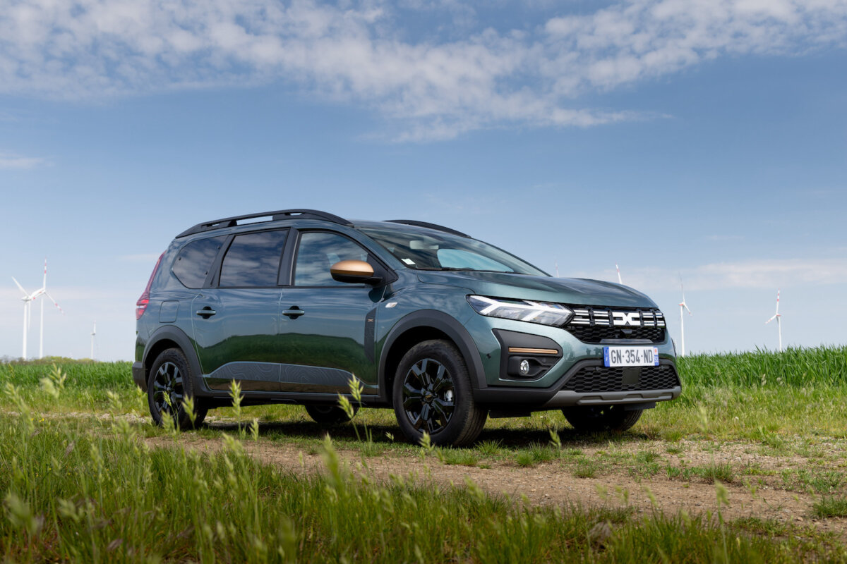 Dacia Jogger: la 7 posti che supera i 1000 km con un pieno 14 Dacia Jogger