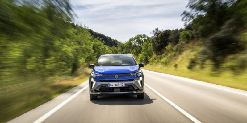 Come funziona il motore Renault E-Tech full hybrid 160 cv: più potenza, meno consumi 1 Renault Captur e-tech