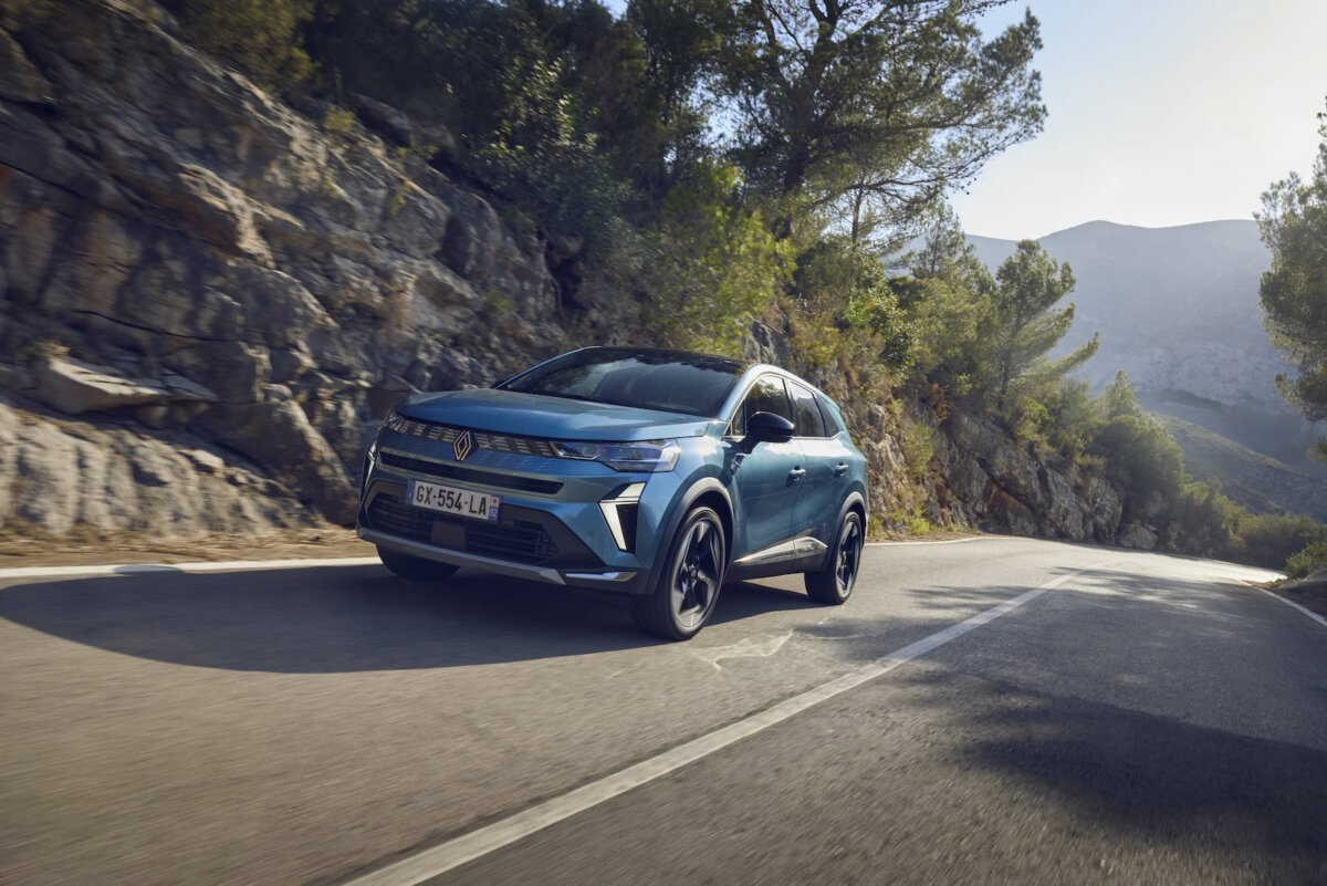 Come funziona il motore Renault E-Tech full hybrid 160 cv: più potenza, meno consumi 2 Renault Symbioz E-Tech full hybrid 160 cv