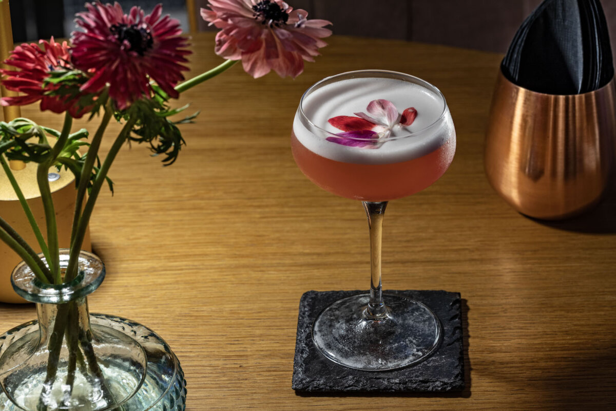 Rassegna gourmet con chef d'eccellenza a Casa Clàt a Cagliari 3 Cocktail Drink Casa Clàt Blossom