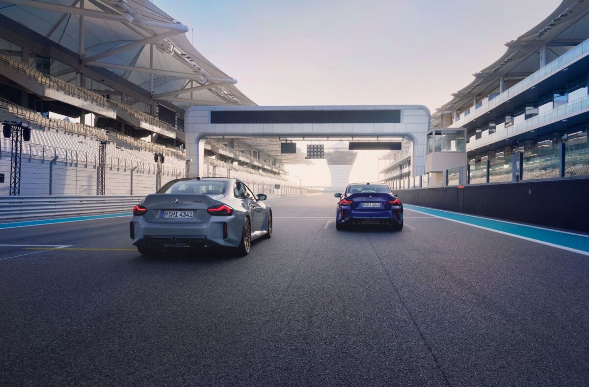 Nuova BMW M2 CS 2025: prestazioni da pista e stile racing 12 BMW M2 CS 2025