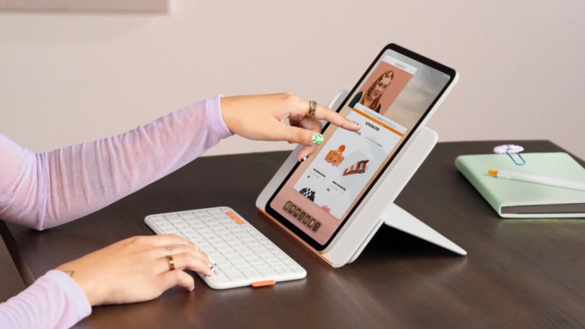 Logitech Flip Folio, la custodia per iPad con tastiera smart 14 Custodia iPad tastiera Flip Folio