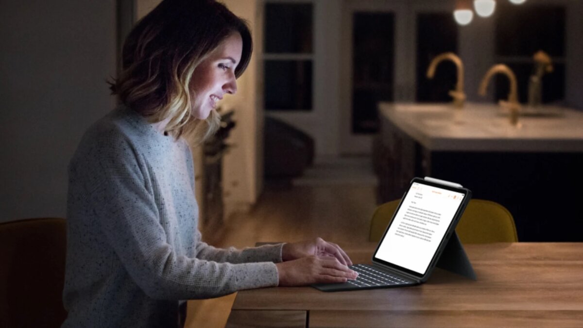 Logitech Flip Folio, la custodia per iPad con tastiera smart 15 Custodia iPad tastiera Combo Touch
