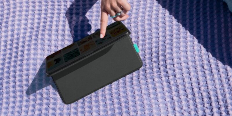 Logitech Flip Folio, la custodia per iPad con tastiera smart 1 Custodia iPad tastiera Flip Folio