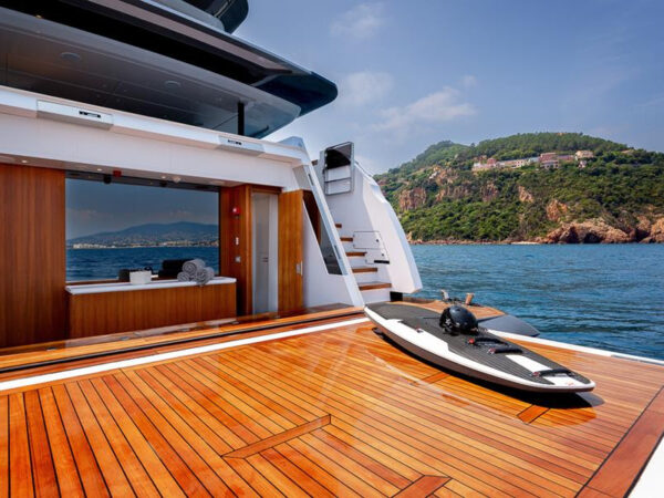 Yacht Lady Dia by Ferretti Yachts