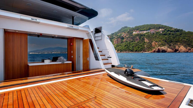 Yacht Lady Dia by Ferretti Yachts
