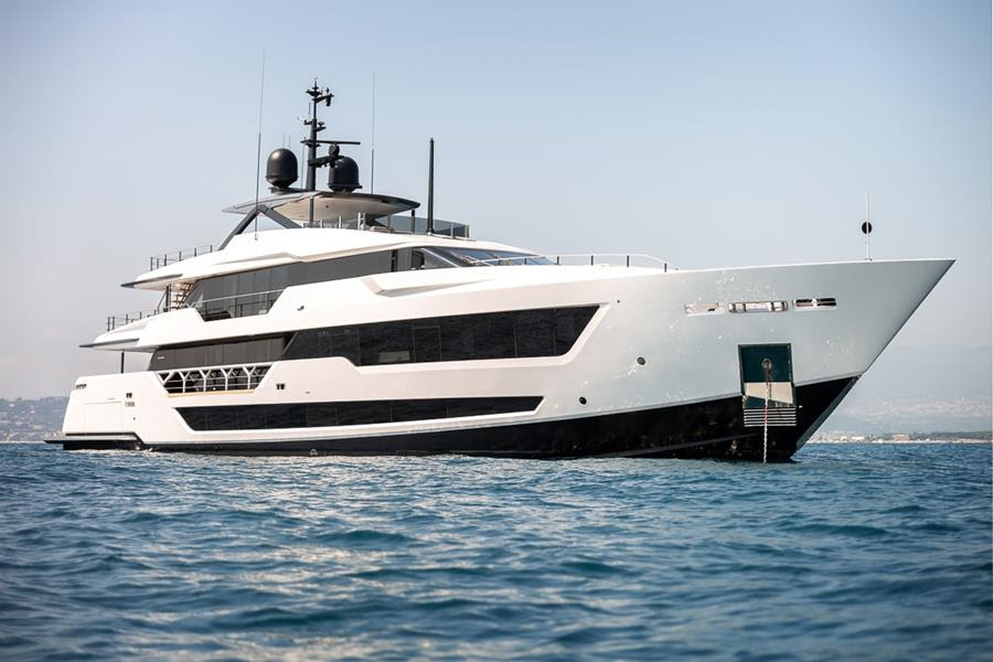 Eleganza italiana sul mare: yacht Lady Dia by Ferretti 2 Yacht Lady Dia by Ferretti Yachts