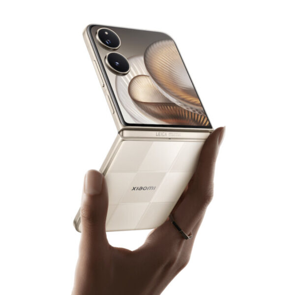 Xiaomi MIX Flip 2