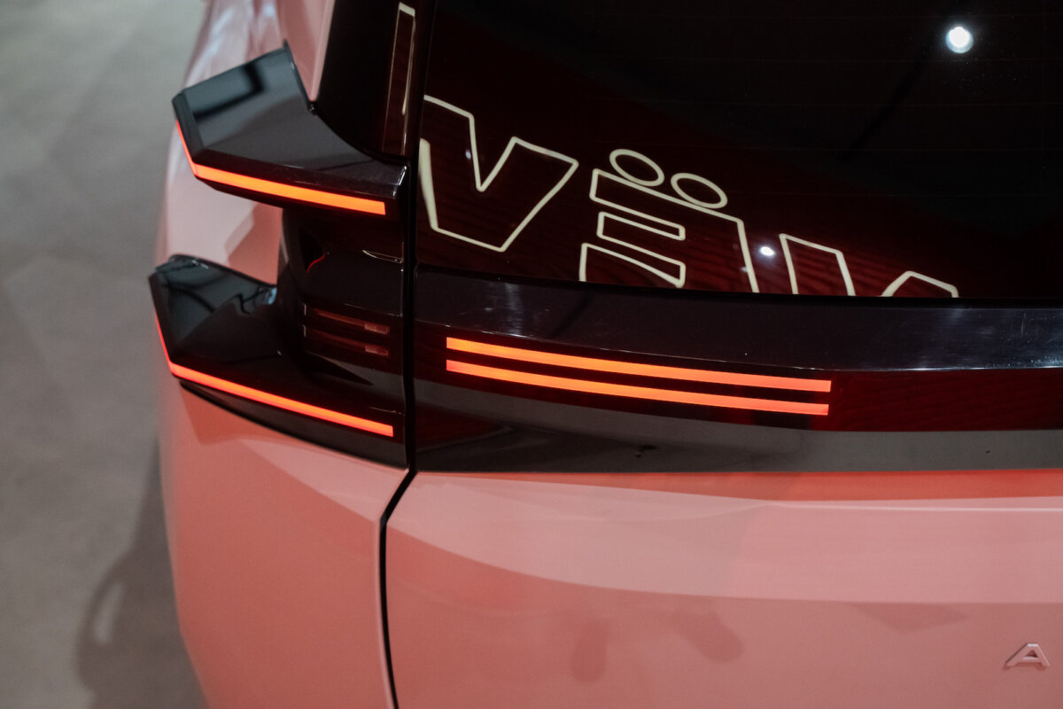 Nuovo Citroën C5 Aircross 2025: spazio SUV, prestazioni e autonomia 10 Nuovo Citroën C5 Aircross 2025