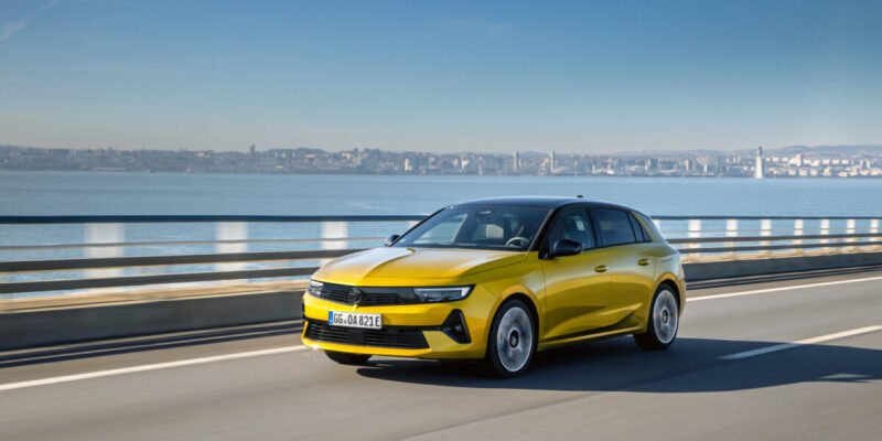Nuova Opel Astra e Astra Sport Tourer ibrida plug-in: autonomia, comfort e 196 CV 1 Nuova Opel Astra ibrida plug-in