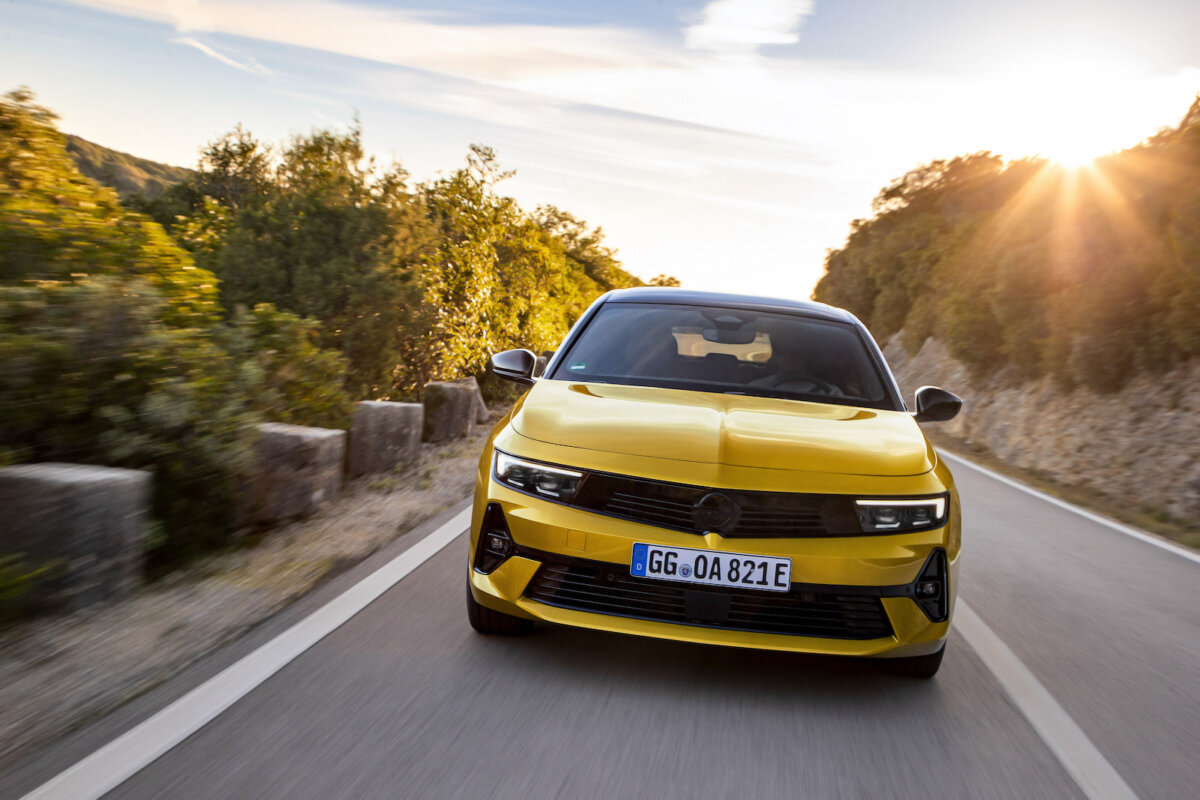 Nuova Opel Astra e Astra Sport Tourer ibrida plug-in: autonomia, comfort e 196 CV 11 Nuova Opel Astra ibrida plug-in
