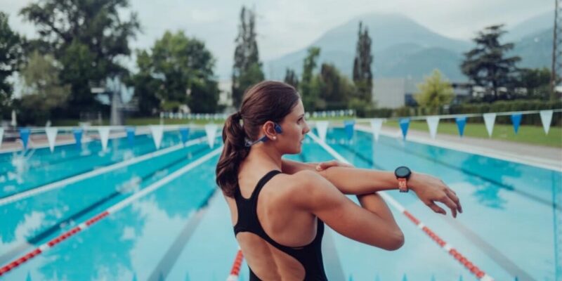 Cuffie a conduzione ossea Suunto Aqua Light: leggere e ideali per il nuoto 1 cuffie Suunto Aqua Light