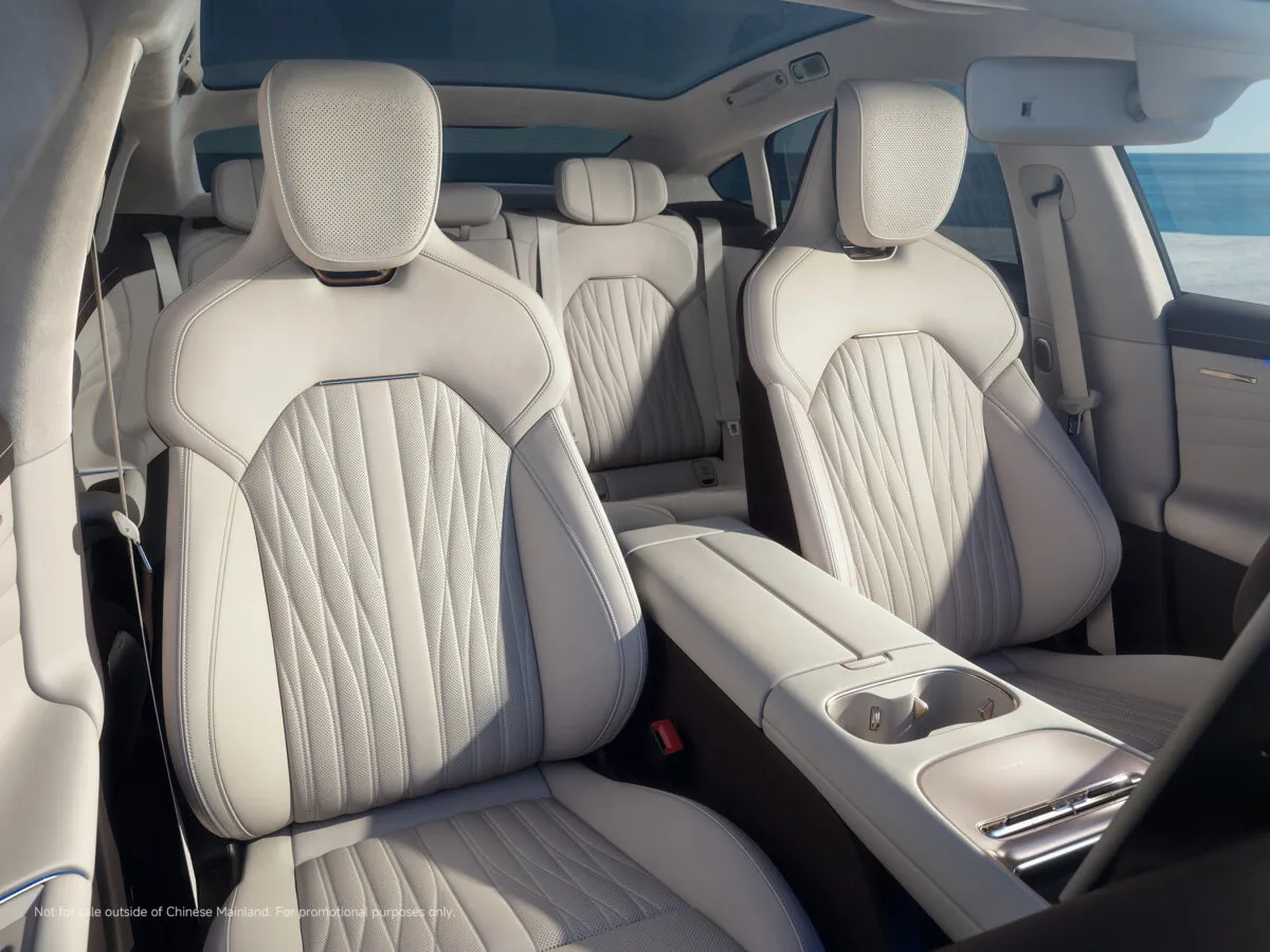 Xiaomi SU7: la berlina elettrica premium tra autonomia record e tecnologia avanzata 5 Xiaomi SU7