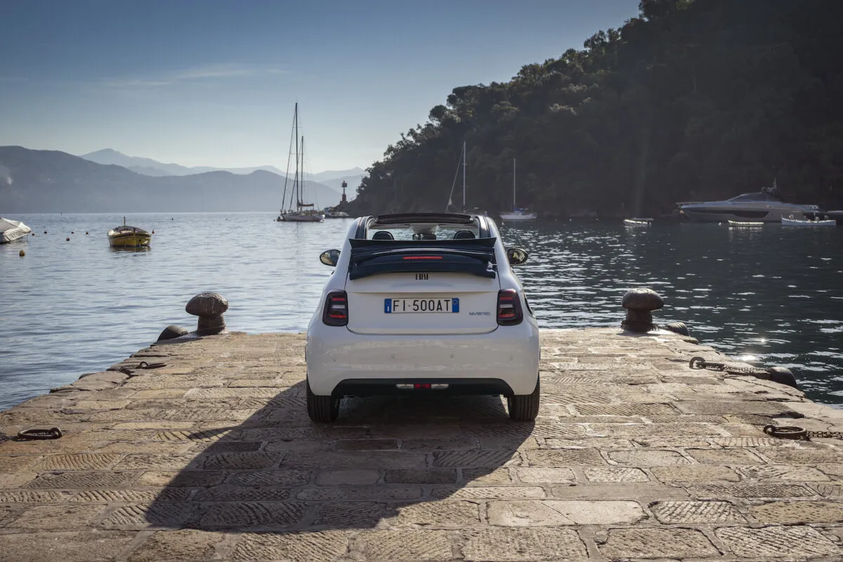 FIAT 500 Hybrid Dolcevita: l'iconica Cabrio in edizione speciale 5 FIAT 500 Hybrid Dolcevita