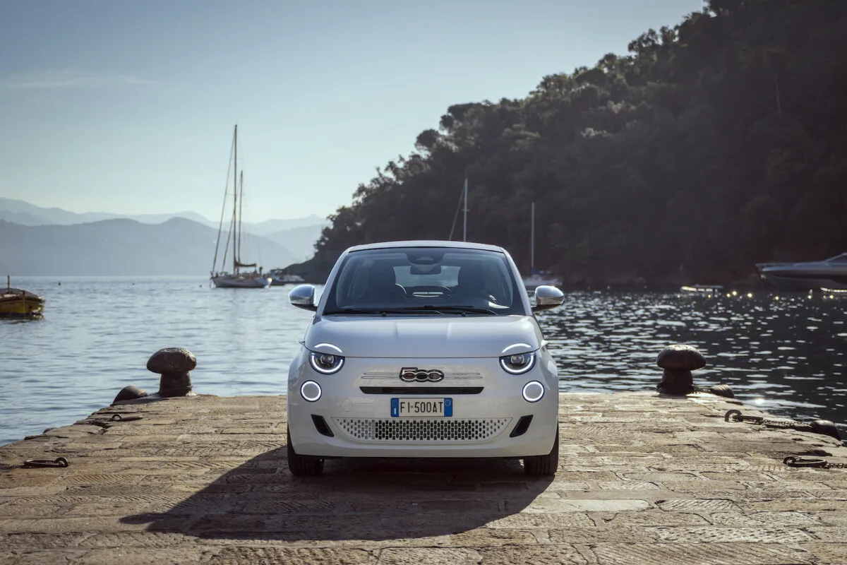 FIAT 500 Hybrid Dolcevita: l'iconica Cabrio in edizione speciale 8 FIAT 500 Hybrid Dolcevita