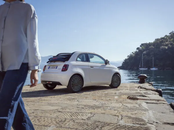FIAT 500 Hybrid Dolcevita: l'iconica Cabrio in edizione speciale 14 FIAT 500 Hybrid Dolcevita