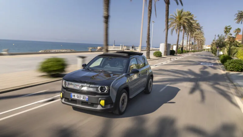Renault 4 E-Tech Electric Plein Sud