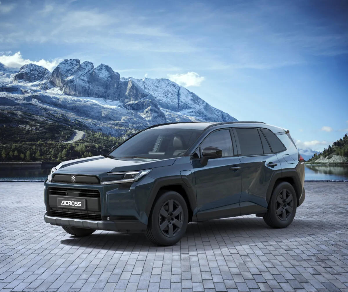 Nuova Suzuki Across Plug-in Hybrid: design rinnovato e tecnologia evoluta 8 Suzuki Across Plug-in Hybrid