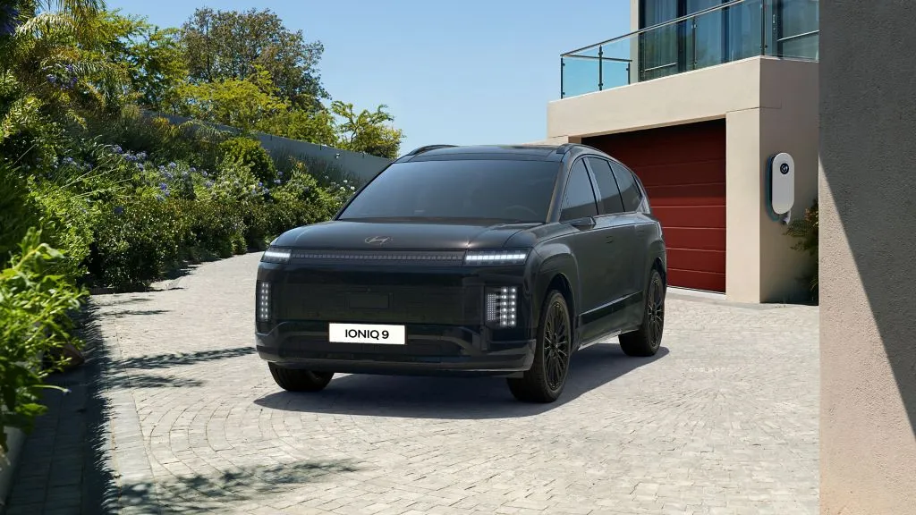 Hyundai IONIQ 9 Calligraphy Black Ink