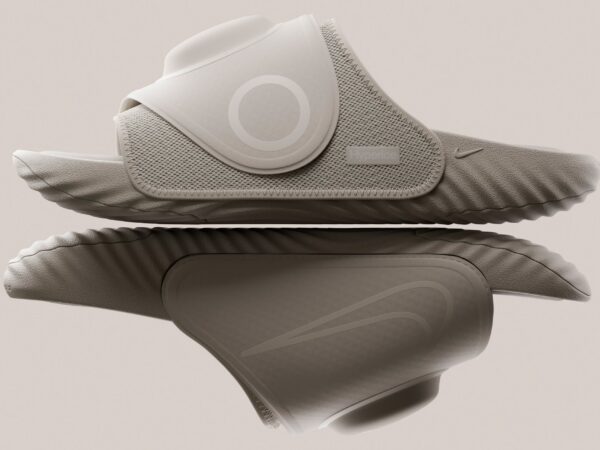 Nike Air Zoom Hyperslide: la ciabatta smart per il recupero di piedi e muscoli 14 Nike Air Zoom Hyperslide